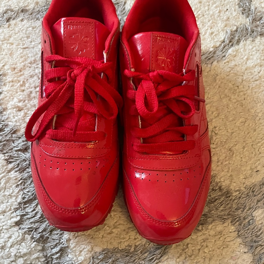 Reebox red pat and leather limited edition GS size 4 1/2 only wore once